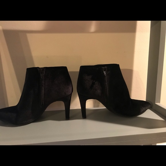 Velvet Booties - Picture 2 of 3